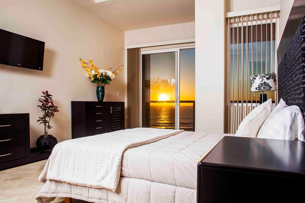 Playa Bonita Luxury Suites Rosarito Ruang foto